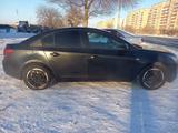 Chevrolet Cruze 2011 года за 3 000 000 тг. в Актобе – фото 4