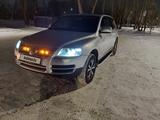 Volkswagen Touareg 2004 года за 6 200 000 тг. в Караганда – фото 4