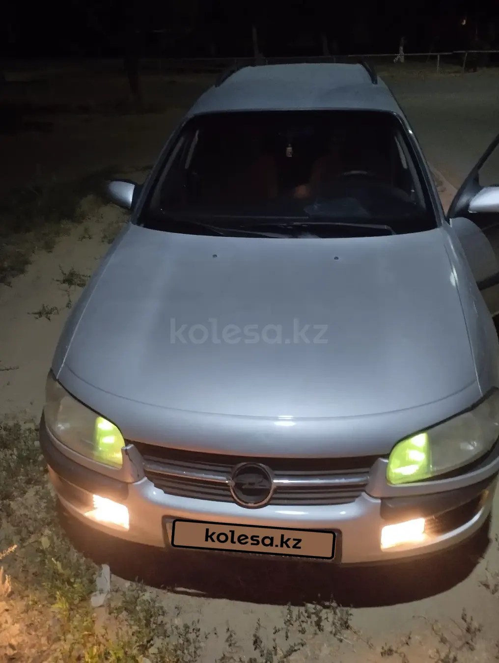Opel Omega, 1998