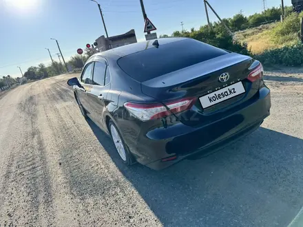 Toyota Camry 2018 года за 11 500 000 тг. в Костанай – фото 10