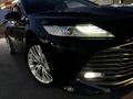 Toyota Camry 2018 года за 11 500 000 тг. в Костанай – фото 16