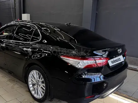 Toyota Camry 2018 года за 11 500 000 тг. в Костанай – фото 6