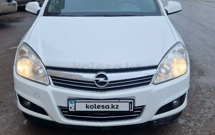Opel Astra 2012 годаүшін3 499 999 тг. в Астана