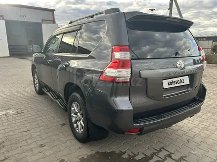 Toyota Land Cruiser Prado 2016 года за 18 300 000 тг. в Актобе – фото 5