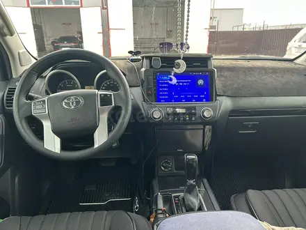 Toyota Land Cruiser Prado 2016 года за 18 300 000 тг. в Актобе – фото 8