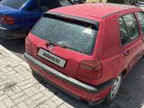 Volkswagen Golf 1995 года за 600 000 тг. в Шымкент – фото 2