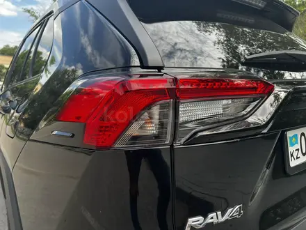 Toyota RAV4 2020 года за 15 600 000 тг. в Костанай – фото 21