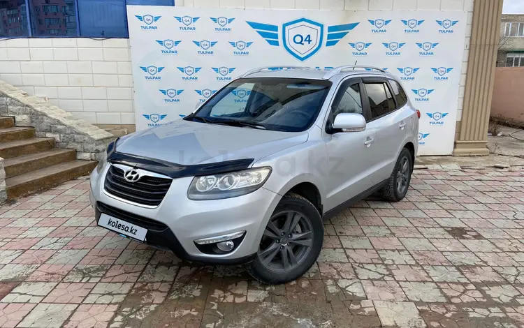 Hyundai Santa Fe 2010 годаүшін9 500 000 тг. в Атырау