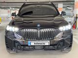 BMW X5 2024 года за 51 990 000 тг. в Алматы – фото 2