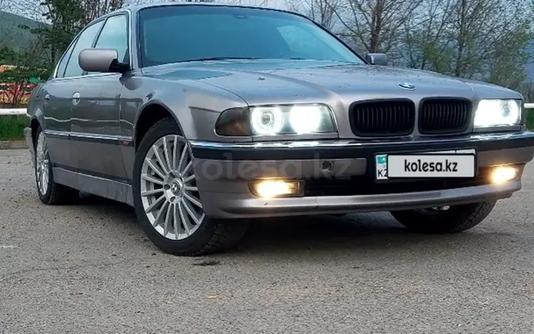 BMW 730 1994 года за 3 000 000 тг. в Алматы