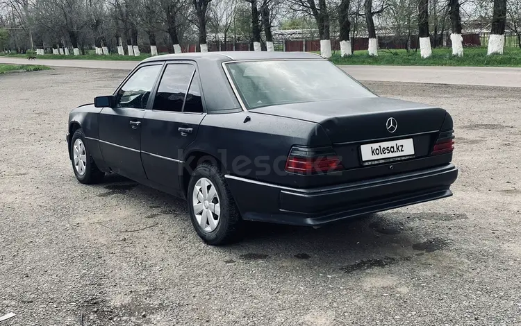 Mercedes-Benz E 230 1991 года за 1 350 000 тг. в Алматы