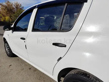 Renault Sandero 2014 года за 3 800 000 тг. в Актобе – фото 10