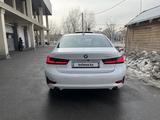 BMW 330 2021 года за 21 500 000 тг. в Алматы – фото 5