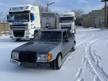 Mercedes-Benz E 300 1990 года за 900 000 тг. в Караганда – фото 5