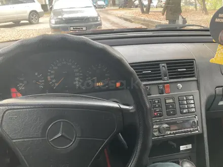 Mercedes-Benz C 280 1995 года за 1 900 000 тг. в Алматы – фото 7