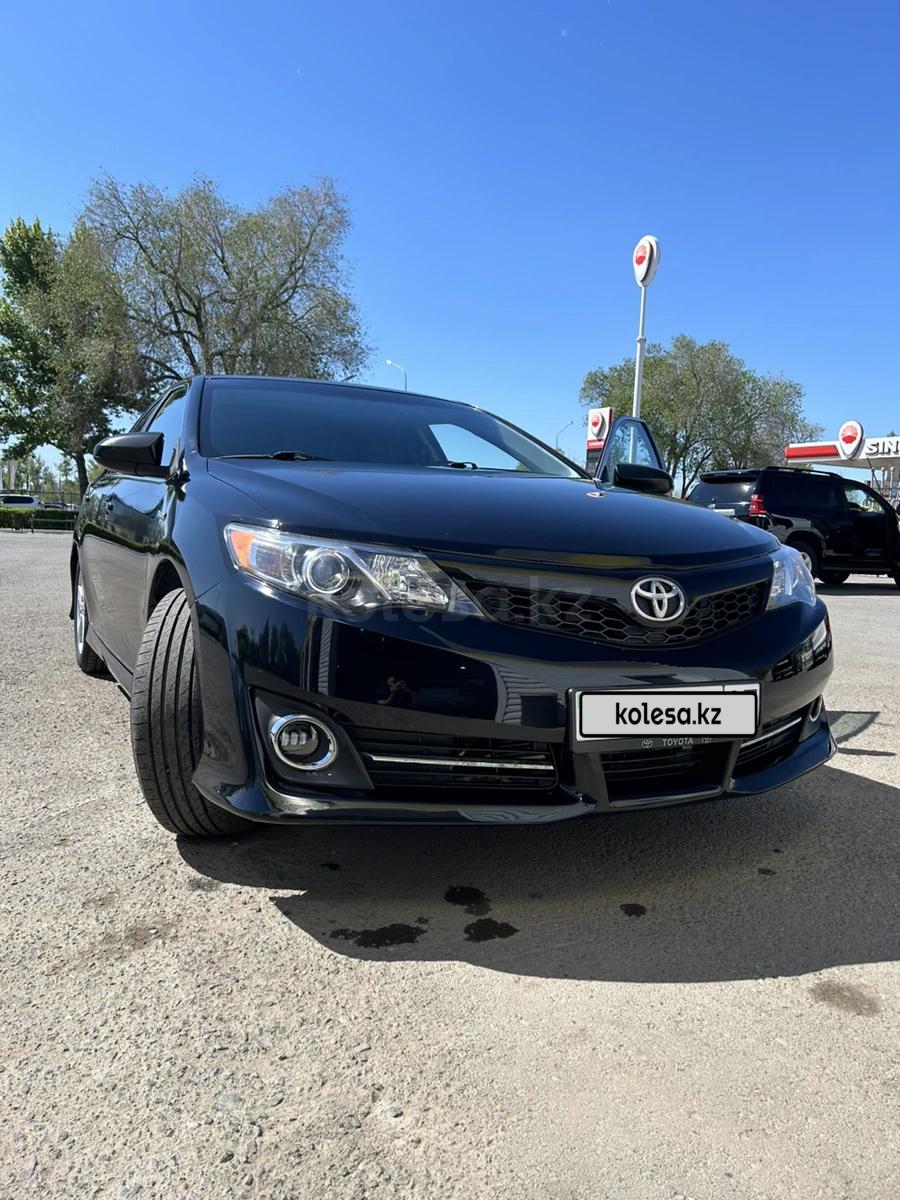 Toyota Camry 2014 г.