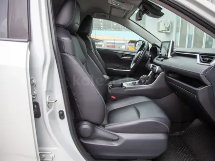 Toyota RAV4 Luxe 2021 года за 15 500 000 тг. в Алматы – фото 16
