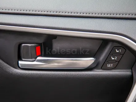 Toyota RAV4 Luxe 2021 года за 15 500 000 тг. в Алматы – фото 14