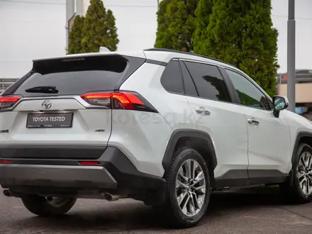 Toyota RAV4 Luxe 2021 года за 15 500 000 тг. в Алматы – фото 7