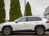 Toyota RAV4 Luxe 2021 года за 15 500 000 тг. в Алматы – фото 4