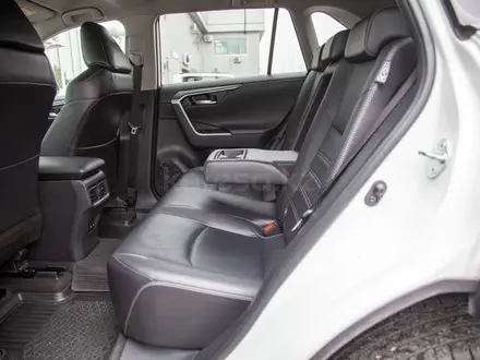 Toyota RAV4 Luxe 2021 года за 15 500 000 тг. в Алматы – фото 11