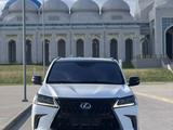 Lexus LX 570 2016 годаүшін43 000 000 тг. в Астана