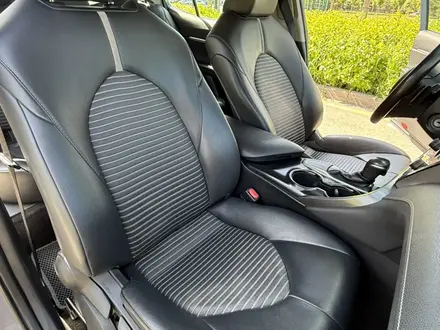 Toyota Camry 2019 года за 10 500 000 тг. в Астана – фото 15