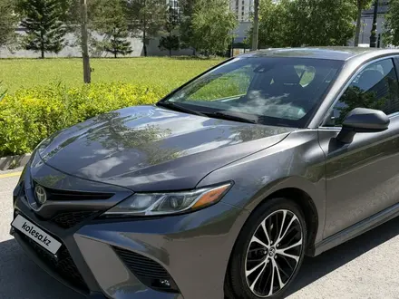 Toyota Camry 2019 года за 10 500 000 тг. в Астана – фото 8