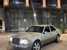 Mercedes-Benz E-Class, 1993