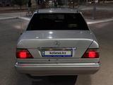 Mercedes-Benz E 220 1993 годаүшін2 350 000 тг. в Караганда – фото 2