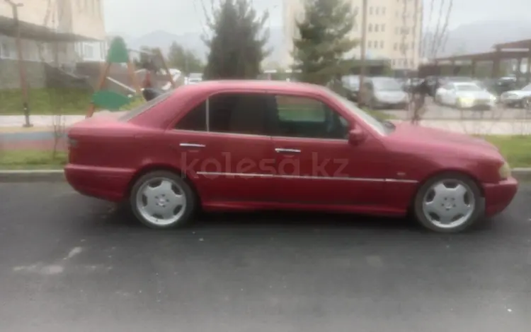 Mercedes-Benz C 220 1993 года за 800 000 тг. в Алматы