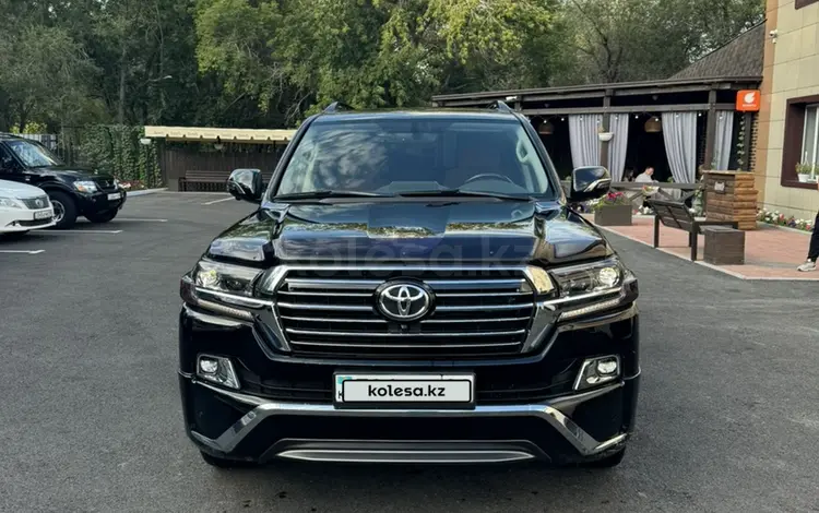 Toyota Land Cruiser 2020 года за 34 000 000 тг. в Астана