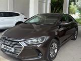 Hyundai Elantra 2018 годаүшін7 200 000 тг. в Алматы