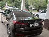 Hyundai Elantra 2018 годаүшін7 200 000 тг. в Алматы – фото 3