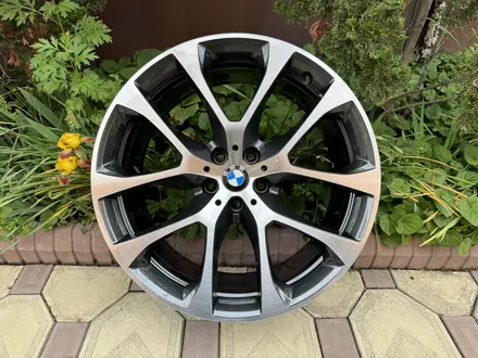 Оригинальные диски R20 на BMW X5 (G05) БМВ за 825 000 тг. в Алматы – фото 11