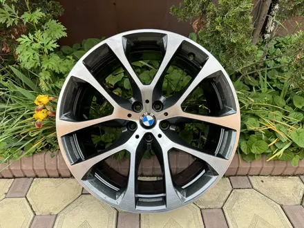Оригинальные диски R20 на BMW X5 (G05) БМВ за 825 000 тг. в Алматы – фото 15