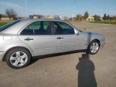 Mercedes-Benz E 280 1997 года за 3 000 000 тг. в Тараз – фото 6