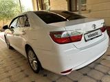 Toyota Camry 2015 годаүшін10 200 000 тг. в Шымкент – фото 3