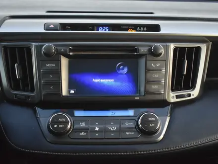 Toyota RAV4 2015 года за 9 300 000 тг. в Атырау – фото 13