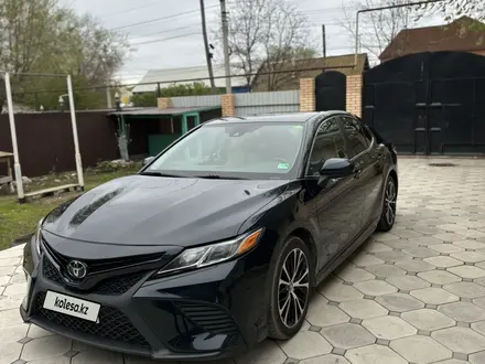 Toyota Camry 2019 года за 9 500 000 тг. в Уральск – фото 4