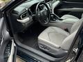 Toyota Camry 2019 года за 9 500 000 тг. в Уральск – фото 11