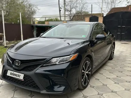 Toyota Camry 2019 года за 9 500 000 тг. в Уральск – фото 3