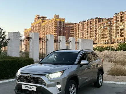 Toyota RAV4 2021 года за 13 500 000 тг. в Актау – фото 3