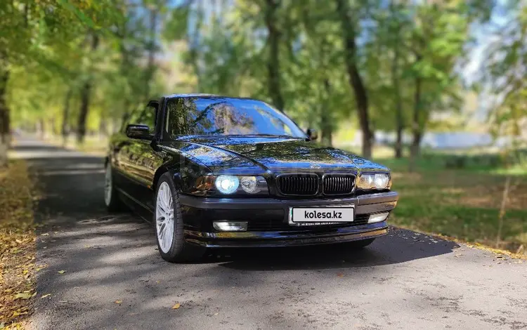 BMW 750 1995 годаүшін4 000 000 тг. в Тараз