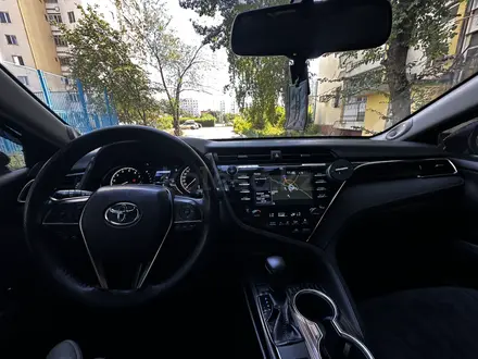 Toyota Camry 2018 года за 12 500 000 тг. в Астана – фото 8