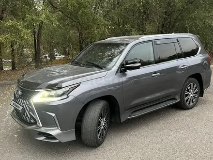 Lexus LX 570 2017 года за 45 000 000 тг. в Алматы – фото 4