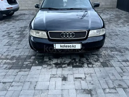 Audi A4 1995 года за 1 300 000 тг. в Тараз – фото 2