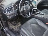 Toyota Camry 2018 года за 14 500 000 тг. в Актау – фото 3