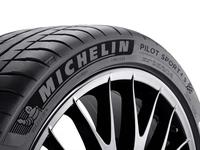 Michelin Pilot Sport 4S передние 245/40 R20 задние 275/35 R20 за 750 000 тг. в Алматы