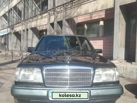 Mercedes-Benz E 230 1991 года за 1 900 000 тг. в Алматы – фото 2